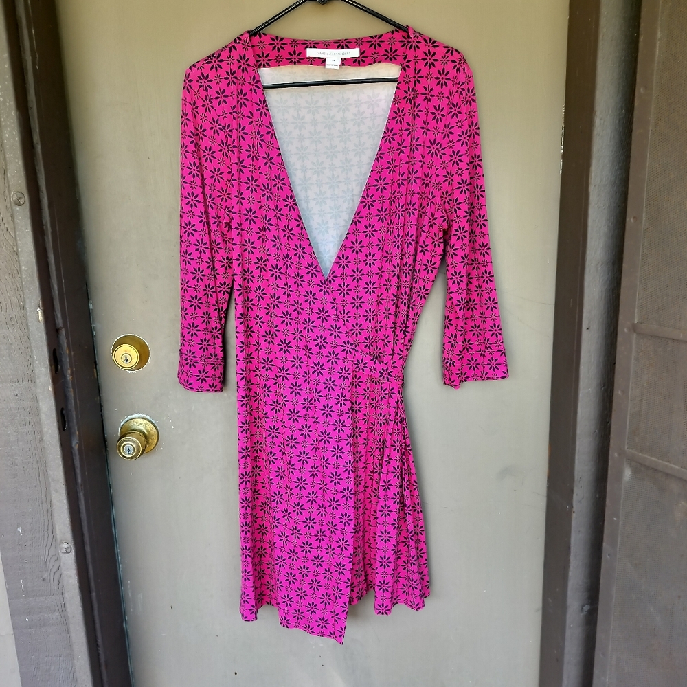 Diane Von Furstenberg Bright Pink Floral Long Sleeve Wrap Dress